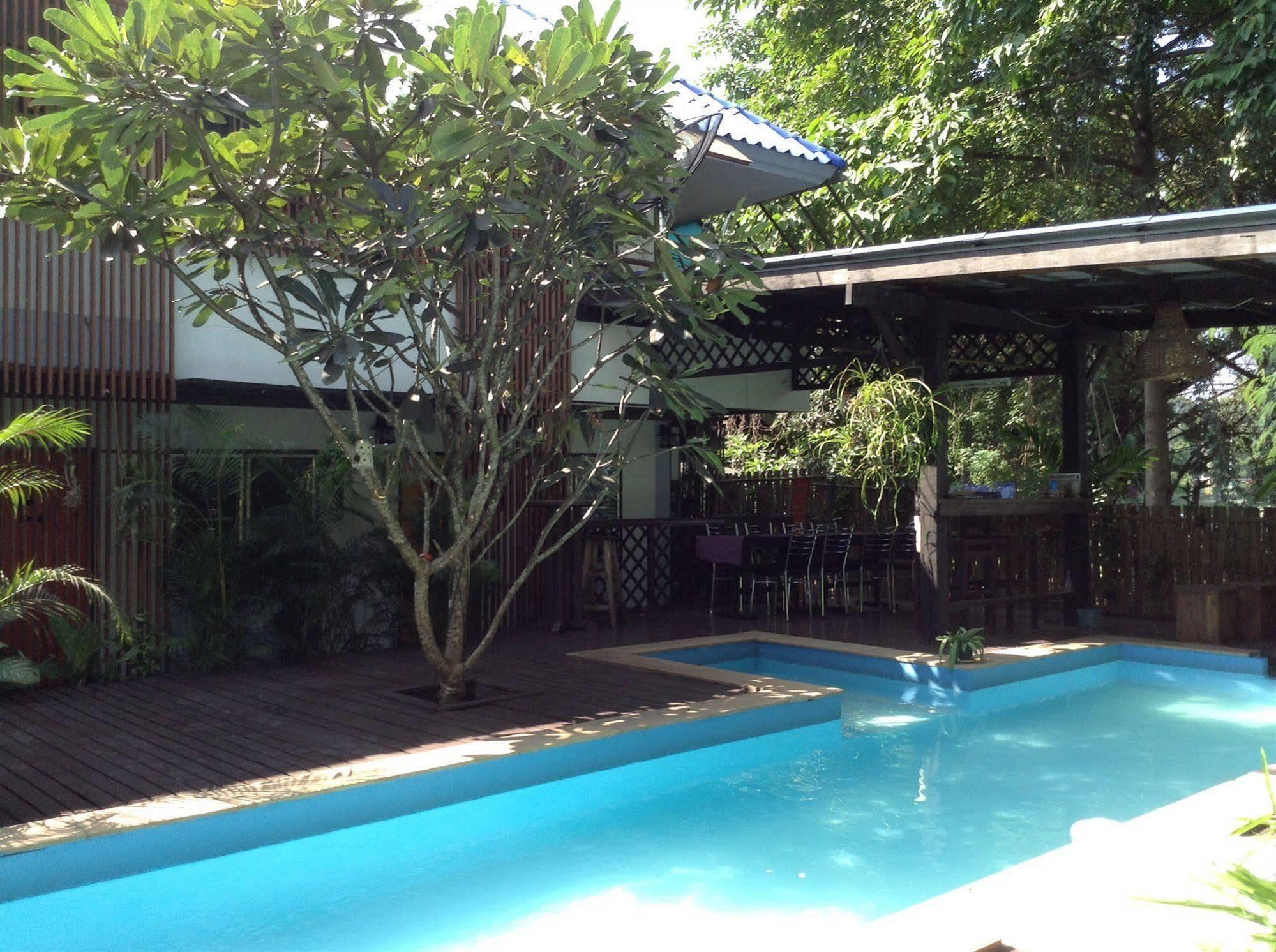 Hi Guesthouse Airport Chiang Mai Exterior photo