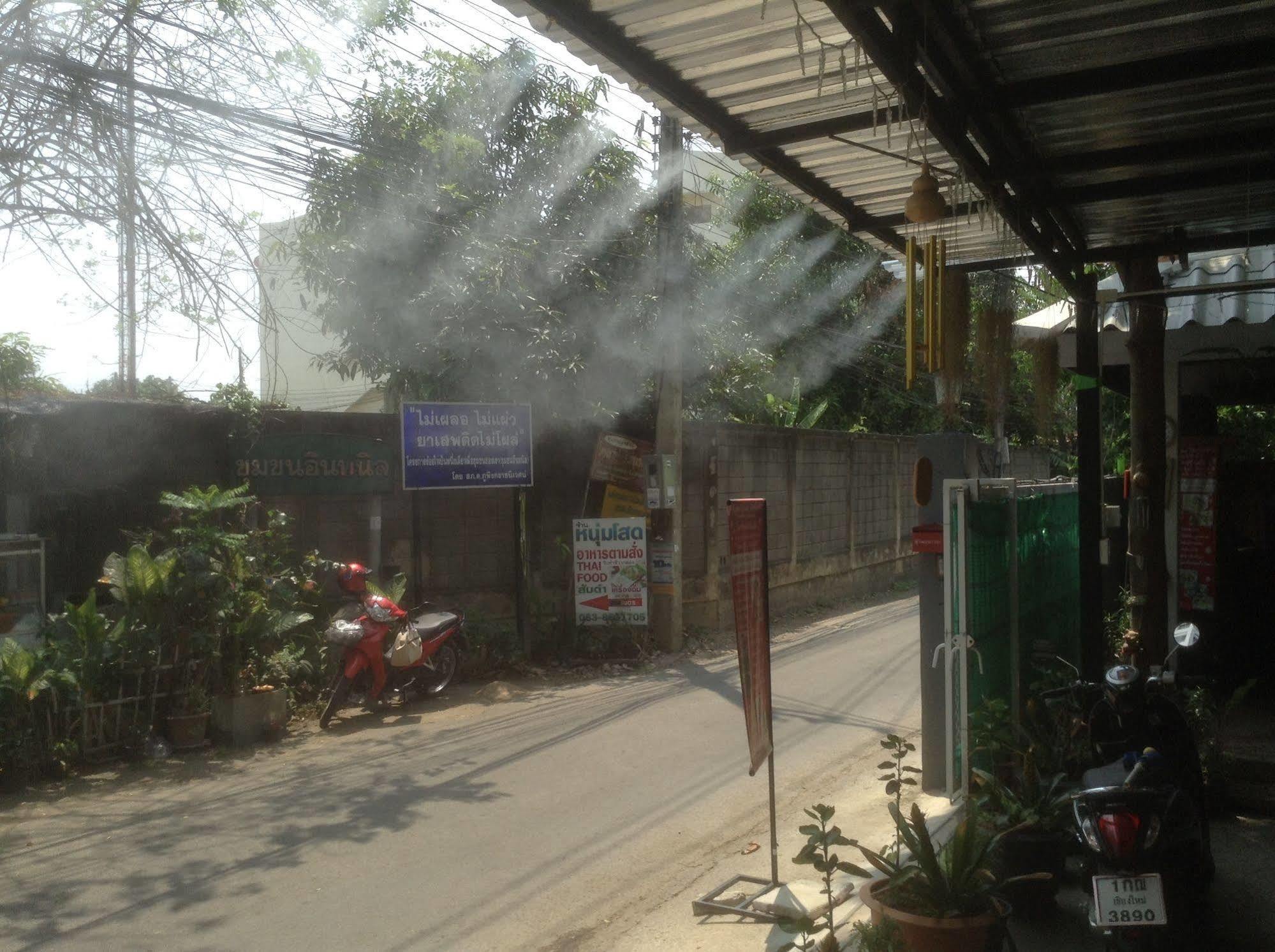 Hi Guesthouse Airport Chiang Mai Exterior photo